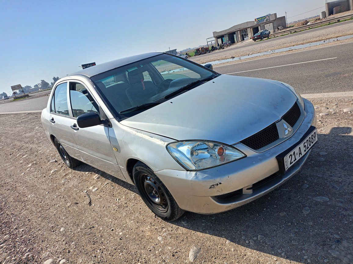 لانسر بومه
موديل 

2007 

محرك1300 كير أوتوماتيك سياره جاهز صدر تايرات هزه ما ساقطه رقم انكليزي سليمانيه بسمي لحد 2029  تبريد تدفئه مابي قطره صبغ بي بارد ضربه قويه مابيها  بيها كود مال بانزين سعره 72 $مكاني ديالى قضاء كفري 
***********
