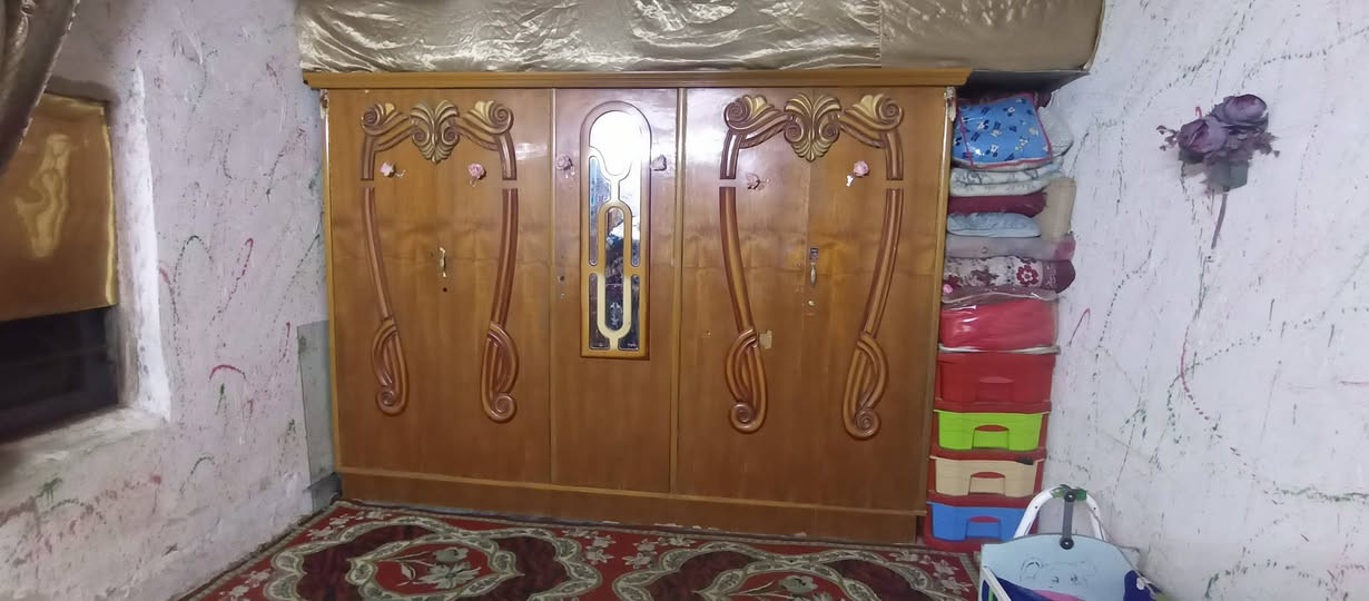 سلام عليكم غراض بيت للبيع نضيفه كلمن وسعرة مكان زعفرانية استفسار ***********
