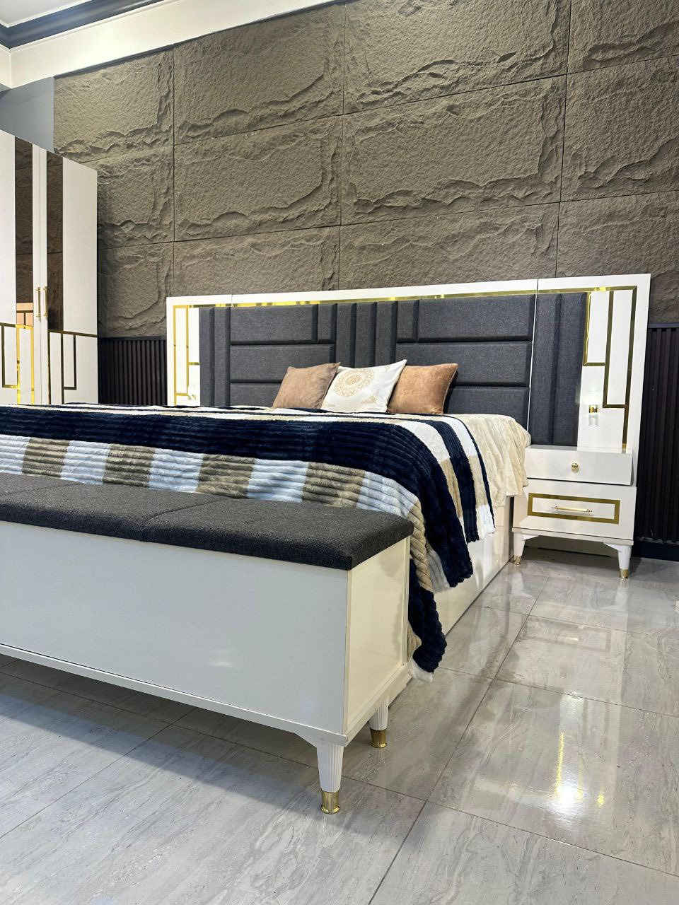 غرفه نوم جديد سعر مليون و٤٠٠ شراي يتفضل خاص


**إذا كنت صاحب هذا الإعلان وتريد حذفه لأي سبب، رجاءا أرسل رسالة إلى الدعم الفني**