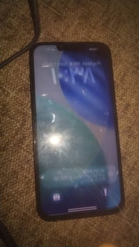 ايفون 13 برو ماكس لبيع مبدل شاشه سابقآ هسه شاشته بيه خطوط ولبطريه 81 ا...