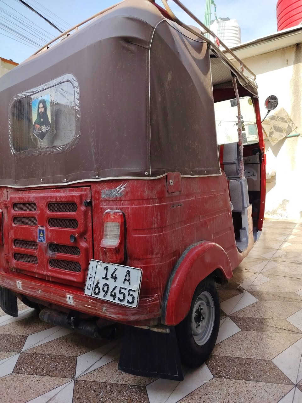 باجاج 2020 رقم سنويه بسمي مكينه مفتوحه  تخم تاير دوسات مؤمل مشتل سيبايه تكتك جاهزه كبل للشارع السعر 5و500 الشراي يتصل *********** مكاني البصره الحيانيه. التكتك بسمي اهم شي التحويل
