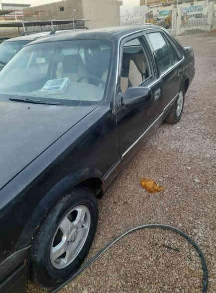 السلام عليكم سيارة برنس للبيع اومراوس موديل ٩٦ مكينة وكير جيد السعر ٢٢$ اوبيه مجال العنوان الرمادي جزيرة البوذياب للأستفسار ***********
