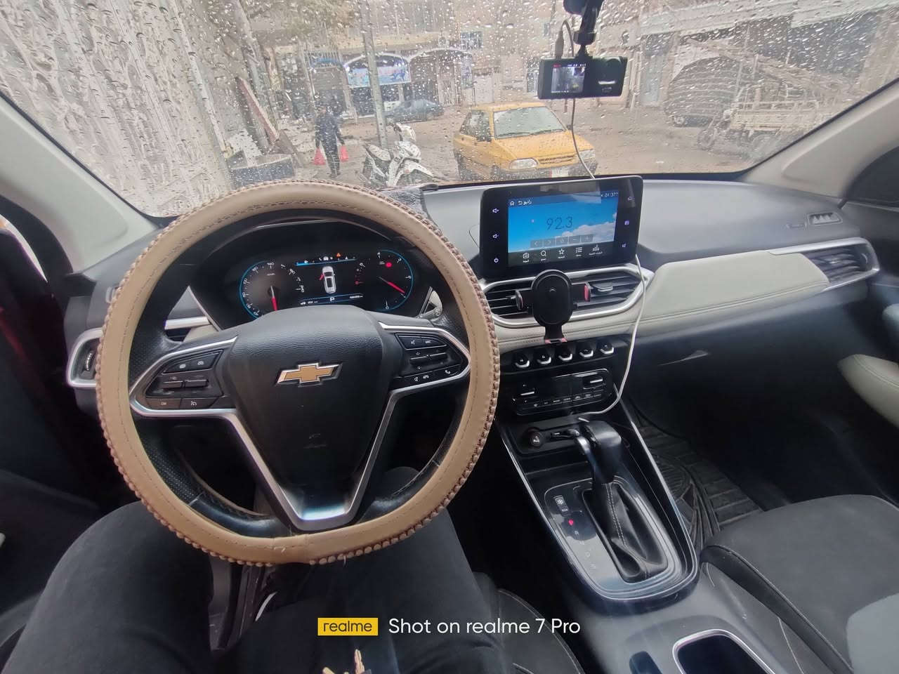 بيع سريع مكفوله خليجي 2023 سياره جديده ماتصرف عليه درهم***********
