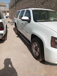 يوكن 2009لبيع او مراوس سعر 135جاهزه من كلشي 07817619340