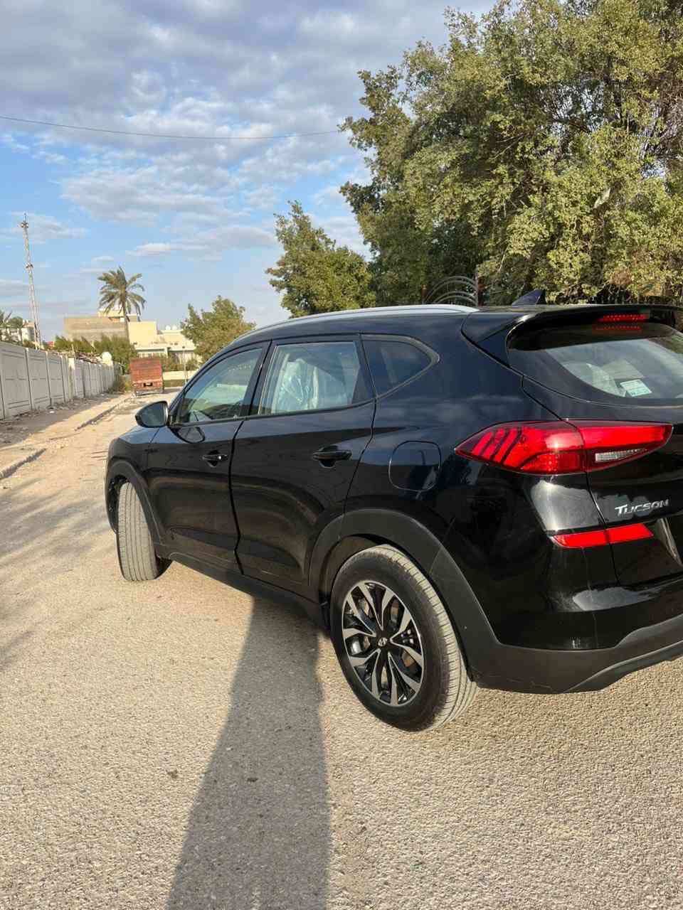 هونداي توسان 2021
محرك 2000
بصمه تشغيل وبصمه ابواب 
كشن كهرباء
شاشه كار بلي
تحديد مسار 
كامرا دواره 
لايت عالي ناصي زنون 
تخم تاير وباتري جديد
على ايدي صار سنتين 
حادثهه جاملغ امامي وحافه البنيد السياره احلى من الصور  ماشيه 60 
السعر 165 وبيهه مجال بسيط 
العنوان بغداد البلديات للستفسار ***********
