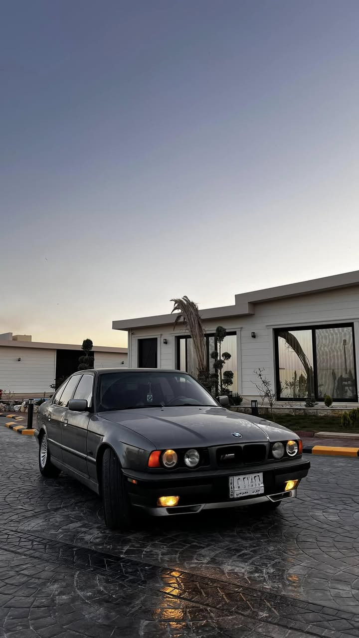 السلام عليكم
540 اصل 
وارد يابان 
حماوة جوه نص ثابتة دبل مروحة كهربائية 
كشنات جلد اسود m فول ميكانيك 
تدفئ وتبريد ثلج كهربائياتها كلها شغاله حتى abs
تبريد قطعتين مرايات هيتر  تلقائي 
لايتات امامي شركة ماطور تنزل وتصعد تحكم كامل 
بيها بدالة تلفون  سستم سماعات مع دمام بلصندوق
 صالنصة بواري من طول لطول صوت حلو تحكم ريمونت بوابة 
السيارة مكفوله من الخياس  كلشي بيها وضع شركة مابيها قطعه تجارية وكله على ايدي  مال جناي
صدر امامي قبل اسبوع شاده اصلي
سيارة ماشاء سنتين خير من الله مايوم وكفتني ماناقصها شي تاخذها ربع ماتصرف حتى بالبنزين (يعوزها فقط صبغ ) 
شراي تجي تشوفها بعينك وترايك وين مايعجبك 
سنوية بأسمي تحويل مباشر
سعرها مناسب


**إذا كنت صاحب هذا الإعلان وتريد حذفه لأي سبب، رجاءا أرسل رسالة إلى الدعم الفني**