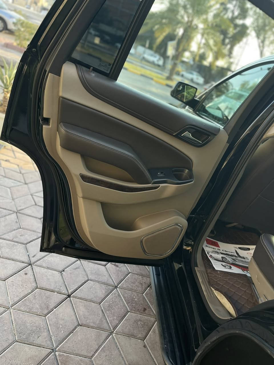 السلام عليكم تاهو 2019 LSماشيه 70kسبير منازل سيارة لوك احلى من الصور سياره خليجي بيها كلير بالجاملغ الخلفي فقط سياره جاهزه سنويه باسمي العنوان المنصور السعر 335 بيها مجال ***********
