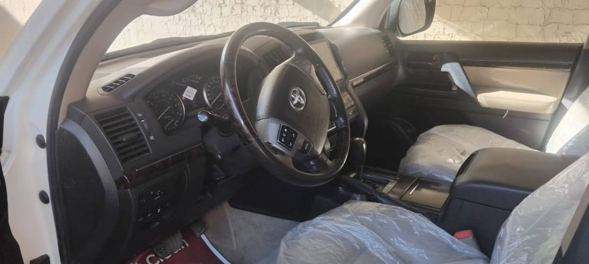 س ع لاندكروز ١١ ستينيةاصل جديدةلك ربع ماتحتاج مصرف ماشي ٧٧ الف حقيقي شرط الفحص مكينةوكير بشرط حتى كيس الكير مامفتوح سبير منازل صور السونار مرفق مكانهةبغداد حي القادسيةخلف مستشفى اليرموك *********** ابو نبأ السعر ٣٥٥ السعر قابل للتفاوض
