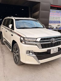 لاندكروز 2021 بحريني v8  لون ابيض رقم بغداد كفالة عامة  ماعدا الجاملغ ...