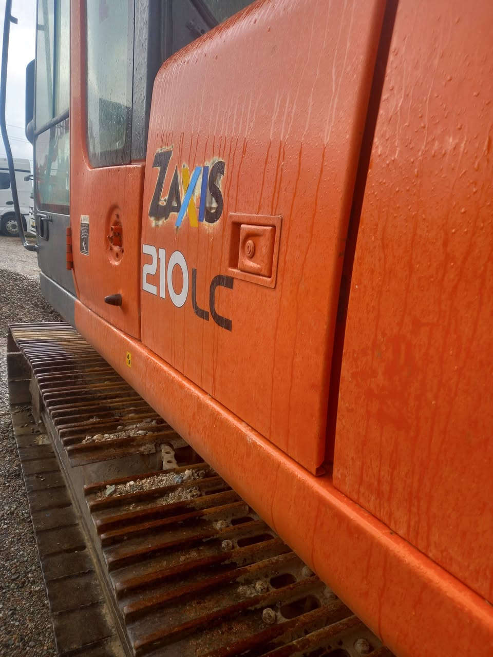 حفارة للبيع هتاشي زت حجم ٢١٠ ال سي ٨ رولات تسيس جك ابلادي جاهزه من كل شي نضيفه مكفولاه رقم سلمانيه تحويل موباشر موبايل***********
