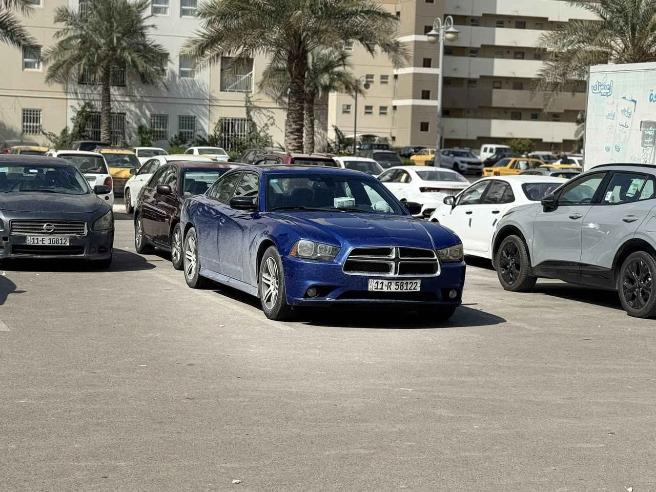 السلام عليكم جارجر موديل ٢٠١٢ رقم بغداد بسمي السياره فول مواصفات بيها صبغ جاملغ خلفي وباب كلير وتكمه كلير فقط سياره جهازه كير مكينه تبريد صدر خلفي امامي سياره جديده وخير من الله السعر١٤٥ وبيها مجال ‭٠٧٨٨ ١٧١ ٧٧٨٥‬
