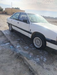 لبيع سياره وبل وميكه 93 موديل 22 ورقه 07819428450