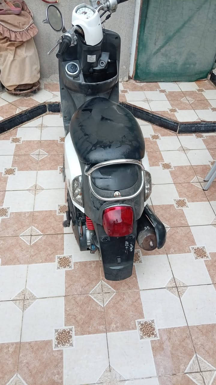 سلام عليكم دراجه بوليس توه طلعت من حاويه وصل موجود وتفحص وين ما تريد نضيفه بشكل العنوان ناصرية مركز سعر تصل ع رقم ***********
