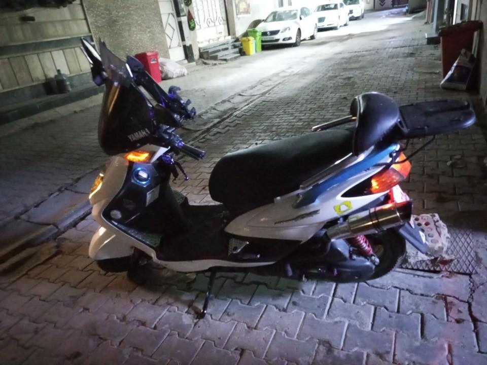 السلام عليكم درجة سكنس فحل موديل 2011 كابريتة دراجة حلوة بية تزويد خارجي لبيع مكاني بغداد الحرية ساحة 
السعر  مليون 
***********
