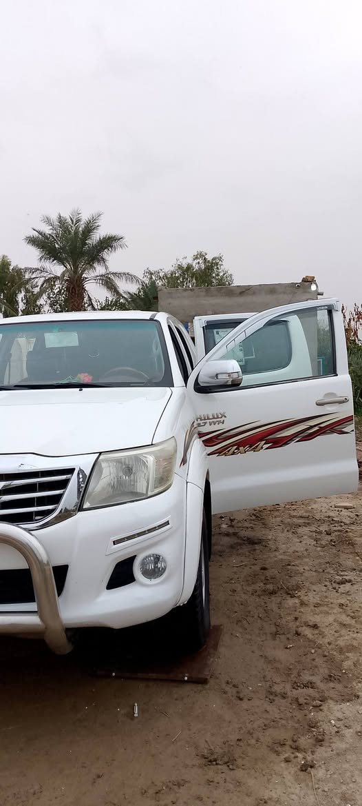 سلام عليكم فور ويل هايلوكس موديل 2013 رقم اربيل بئسم كردي مكينه وكير جدد سياره كفاله ع وضع الشركة تبريد تدفئه كير عادي رباعي شغال شاشه بلاتوث مكان النجف مشخاب  بيع او مراوس بسياره أقل منها اريد فرق ***********
