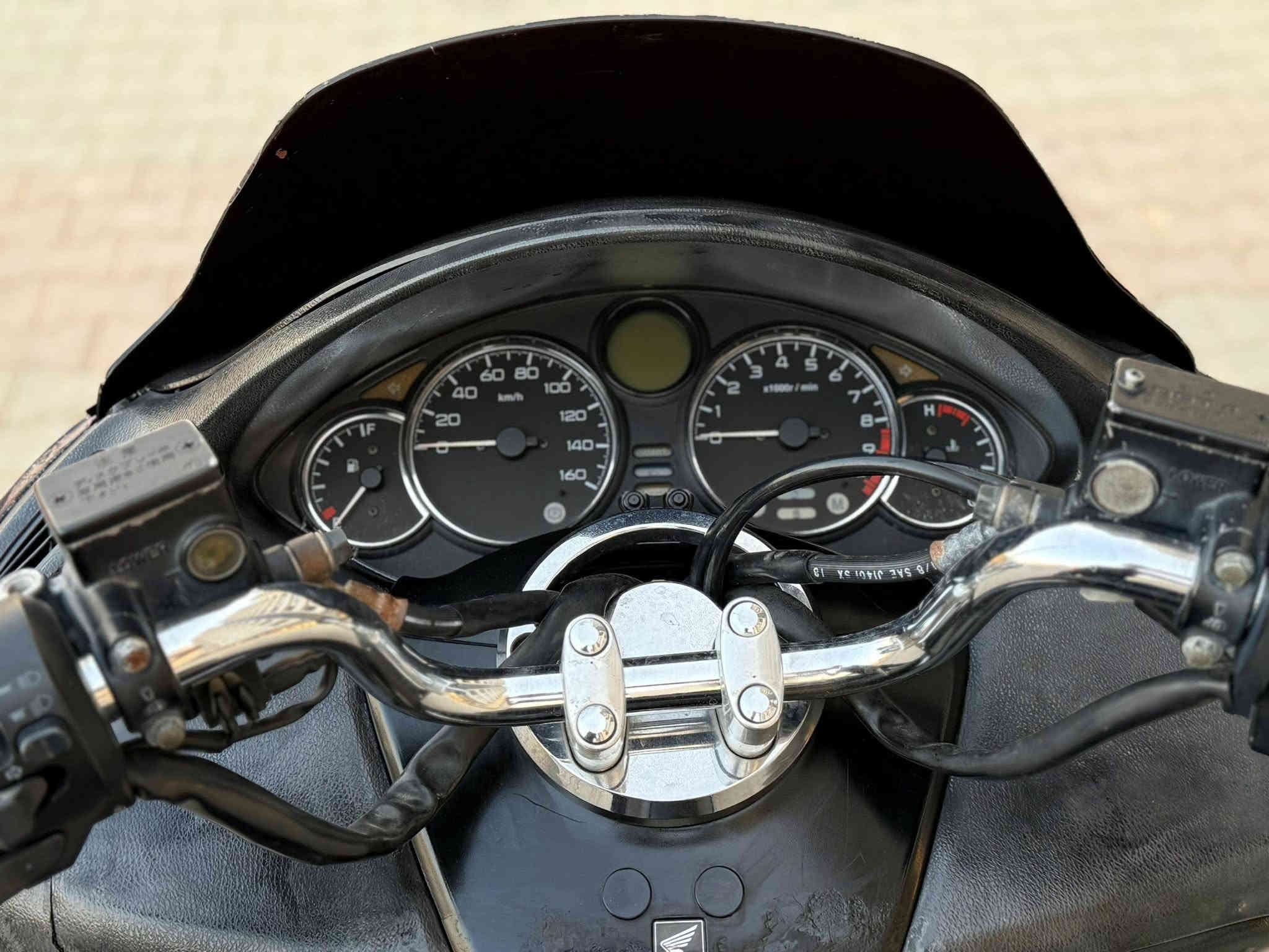 للبيع فورزا 08 لوك كير شغال كامل
محرك لوك بشرط فحس جيب 10 فيتر
 جويتر كلجات كله بشرط لوك كهربائيات كامل بلاد ومملعوب بي شلعه معدله فول مال جناي سعره مليون و 300 وبي مجال او مراوس
 حسب قناعه 
مكاني كركوك  (( *********** ))
