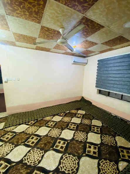 دار للإيجار – حي الوحدة (خلف تيم مارت)
المساحة: 200 متر – طابق أرضي
تفاصيل الدار:
• غرفتان نوم
• هول واسع
• غرفة استقبال
• مطبخ
• صحيات داخلية + صحيات خارجية
• كراج سيارة
للاستفسار اكثر مراجعة مكتب التطوير للعقار سايدين الميثاق مقابل مطعم رائدر بدر وقرب جامع لا إله إلا الله 
اوالاتصال على الارقام التالية🔸🔹  
 *********** واتساب + فايبر
‏*********** واتس + فايبر 
*********** واتس + فايبر
 *********** واتس + فايبر
1️⃣ يوجد بيوت  للبيع  سكني تجاري🏭
2️⃣ يوجد اراضي للبيع سكني زراعي🏡
3️⃣ يوجد تعقيب تحويل ملك عقار📋
4️⃣ يوجد  كادر مساحين اراضي📐
5️⃣يوجد كادر بناء بيوت 🧱
6️⃣ يوجد كادر تفليش بيوت 🏗
🔹 نستقبل كافه العروض التجاريه والسكنيه 
🔹وعروض الايجارات على مدار 24 ساعه
