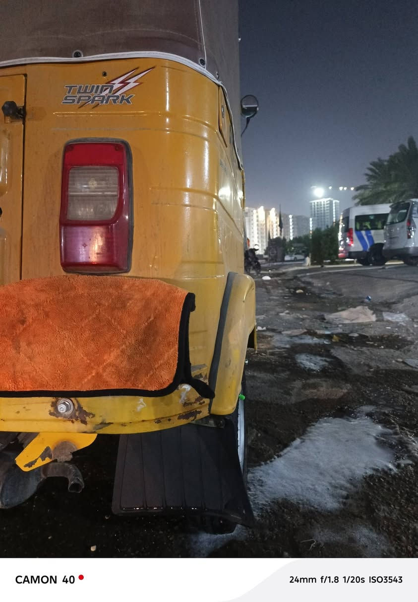 (متاح) سلام عليكم تكتك موديل 2020 التكتك نضيفة ومكملهة على ايدي ومابيه اي نقص والمكينه خير من الله تشغل وتطلع التكتك بيه صفحه صبغ وبارد ودوس معمره رقم وسنويه عربي تحويل ثاني يوم السعر 6 وبيه مجال اي استفسار هاذ رقمي  *********** بي واتساب ومتواجد
