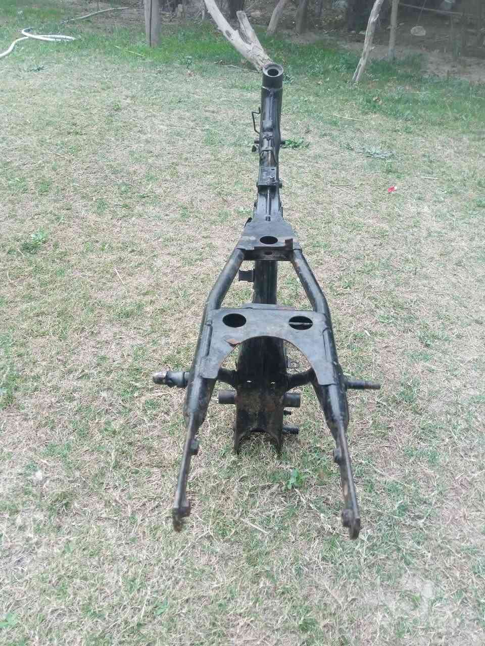 شاصي لبيع نضيف بي بليته ورقم شاصي تعال خاص بيك خير ولل ***********
