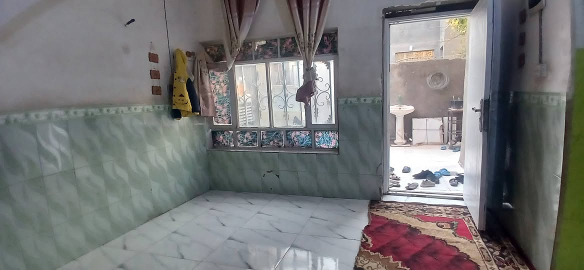 اللهم  صل علـّۓ   محمد وال محمد  
السَلٱمٌ عـَلـْيگمّ-ۈرحـْمّـٌة ٱللـّہ ﯙبُرگـّاتہ  
     يعلن  مكتب  الشريفي للعقار 
عن  وجود   دار   طابو   صرف   للبيع   الموقع   العلگايه    يم   مدرسة   تبارك    
مساحت   البيت   125   متر    البيت   ركن   طابقين   الآۆلْ   غرفه  وصاله  ومطبخ  واستقبال   الطابق  الثاني   3  غرف   السعر   80   وبيه   مجال   
ملاحظه   يرهم   مراوس   
اي  استفسار   اتصل   
***********     ***********
               ***********
