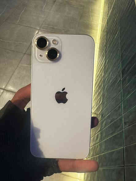 السلام عليكم ايفون 13 عادي الجهاز كلش نضيف ماستر وبعده بضمان ويا كارتونه ذاكره128 بطاريه 99  مكان بابل محاويل ***********
