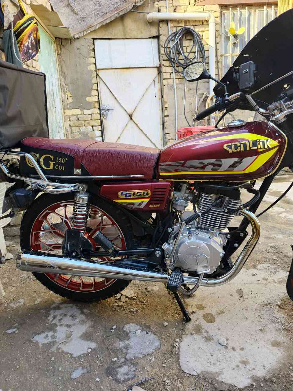 سلام عليكم دراجه ايراني 2025 جديده الدراجه مرقمه بغداد لوحات انكليزي شرط تحويل ثاني يوم سعر واحد700  وبيهه مجال مكان بغداد العبيدي #***********
