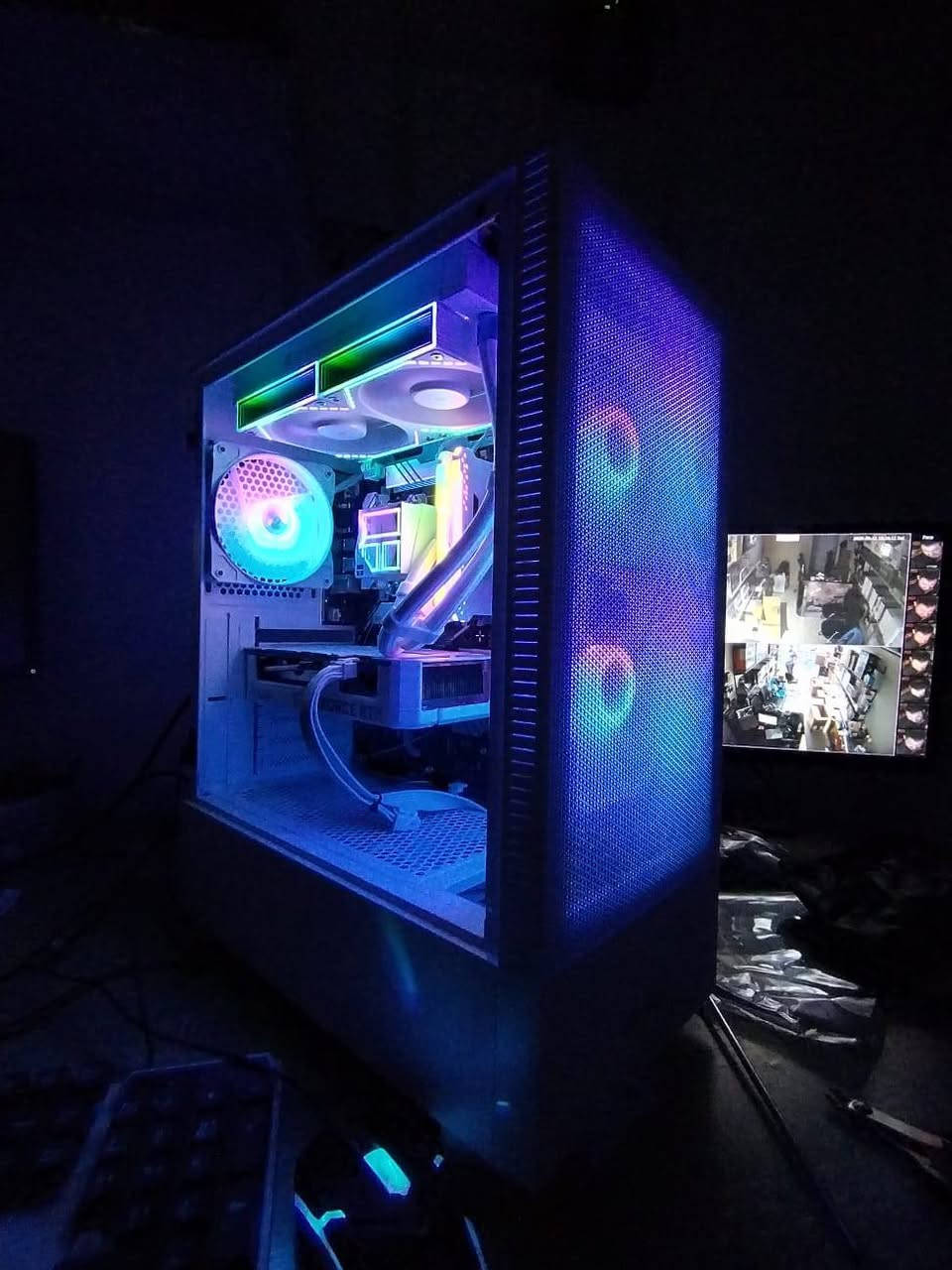 R5 5600X
GIGABYTE B550M-DS3H
CORSAIR VENGANCE 2X8GB 3600 RGB WH
LEXAR M.2 NVME 1TB NM610
THERMALRIGHT FROZEN INFINITY 240MM ARGB
SAPPHIRE RX6700XT 12GB PULSE
THERMALRIGHT TB650W BRONZE
CASE ANTEC NX410 WHITE

Monitor msi 27 2K 180hz

المكان اربيل السعر 1350 دينار مستعجل عل بيع ماكو هيج سعر بالسوگ كله وياه ملحقات سماعات لوجتك ماوس اسوس و غير سوالف

*********** أربيل, العراق
