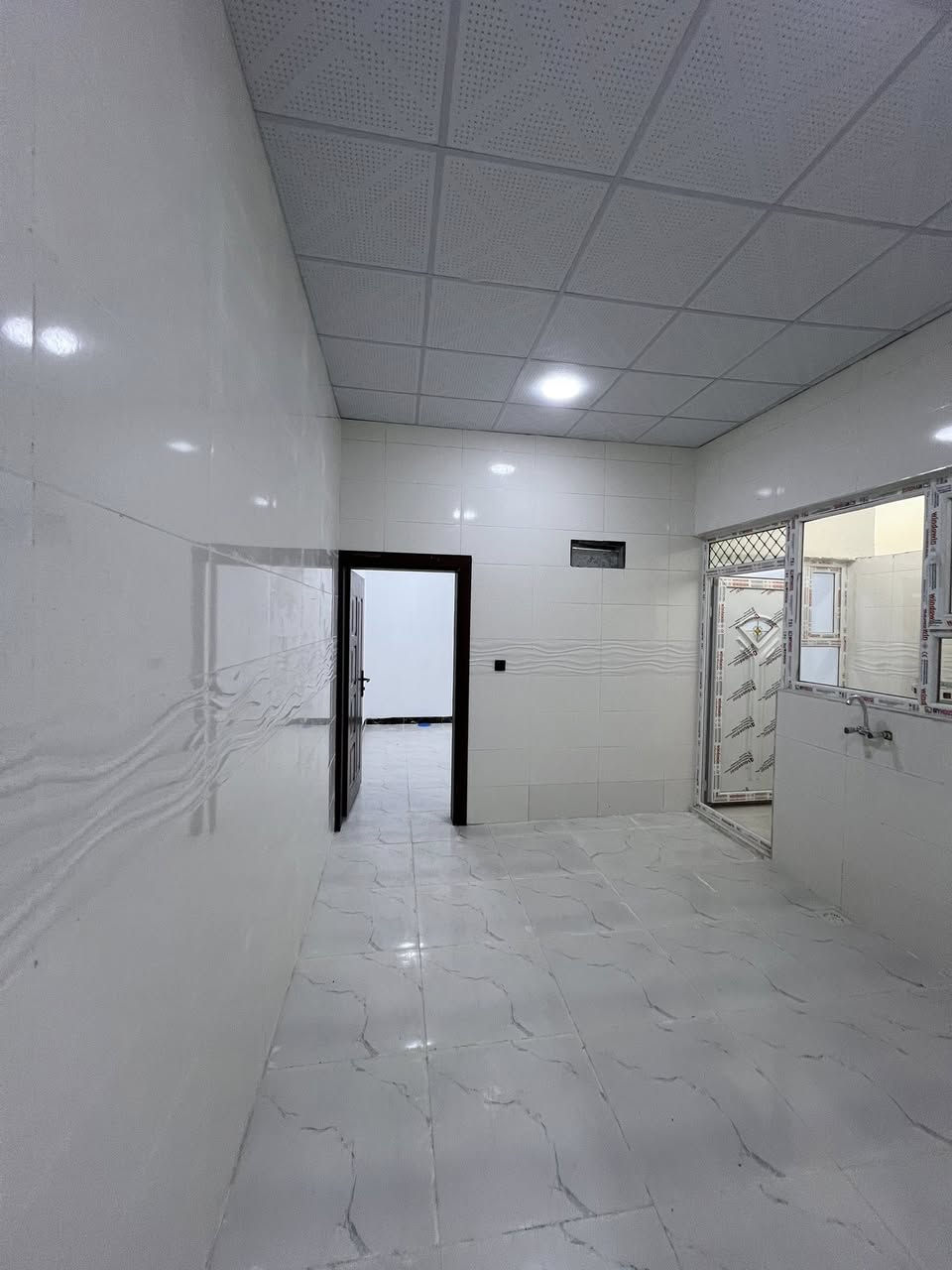 سعر ٤١ مليون وبي مجال موقع حي بدر خلف مول حسين
دار للبيع  ١٠٠ متر واجهه ٥نزال ٢٠ 
استقبال غرفه نوم هول مطبخ 
صحيات خارجي داخلي ابواب 
تركيه واجهيه لمنيوم شبابيك سلايت
فلين واجهيه قريب الشارع مطار 
نظام تبريد مركزي محجرات كامله 
سقوف ثانوي اي ستفسار اتصال***********
