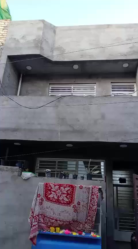 السلام وعليكم عندي بيت للبيع مساحه 50متر زراعي الاستفسار على الرقم التالي (***********)
