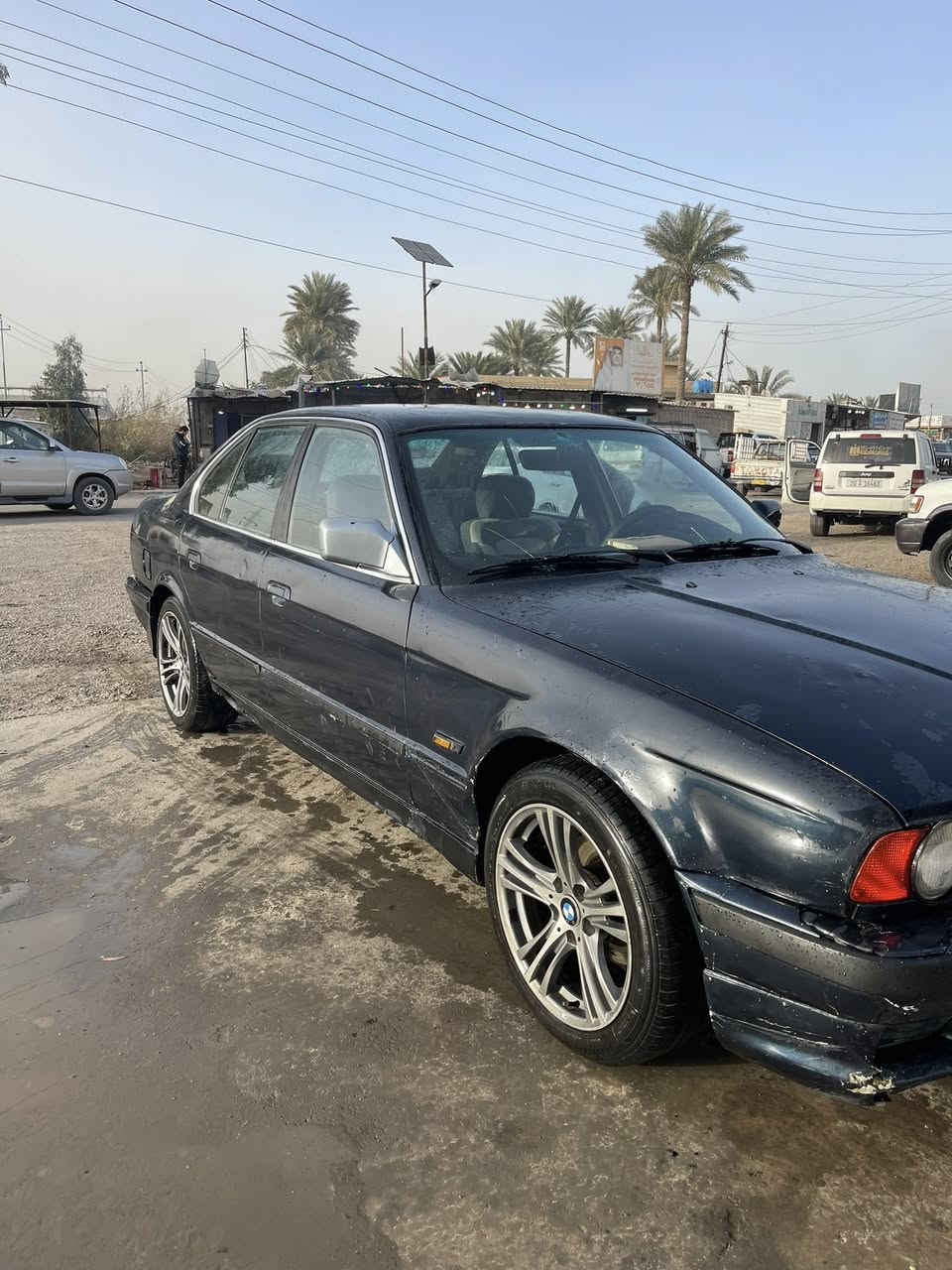 السلام عليكم     BMW موديل 1991 حجم 525 كير ومكينة وصدر واكسل جدد والكشر واقع حال  السعر 44 للأستفسار ***********
