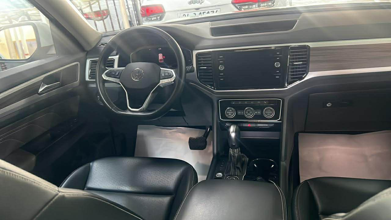 اطلس موديل2022
لون ابيض
محرك6سلندرv
ضرر جاماغ سايق شويه بونيد باب سايق خلفي نصف جاملغ خلف سايق
موصفاتsel
بصمه +بصمه ابواب+تشغيل عن بعد
بنورما فتحتين
كشن جلد+كهربائي6مقعد+تدفئ كشنات+سياحي كشنات
3مقاعد+6راكب
لايت لير +لايت زينون+لايت متحرك تصد تنزل+لايت خلفي ليد
صندوك جك كهربائي
حجم ويل22
مرايه كهربائي ليد
تبريد شاشه لمس+3مقعد تيريد مركزي
شاشه كبير نضامgps
تحكمات استيرن +بلتوث+رادارات عدد4+نضام قياده ذاتيه
داخل فوميكا+جلد
برادت خلفي بلادي
حساس خلفي امامي نضام شاشه
تشغيل عن بعد
نضام ترحيب 
ماشي 55ميل
سياره جاهز محرك كير مامفتوح 
سنويه 2030بسمي بشرط تحويل
سعر265
استفسار***********العنوان كركوك
