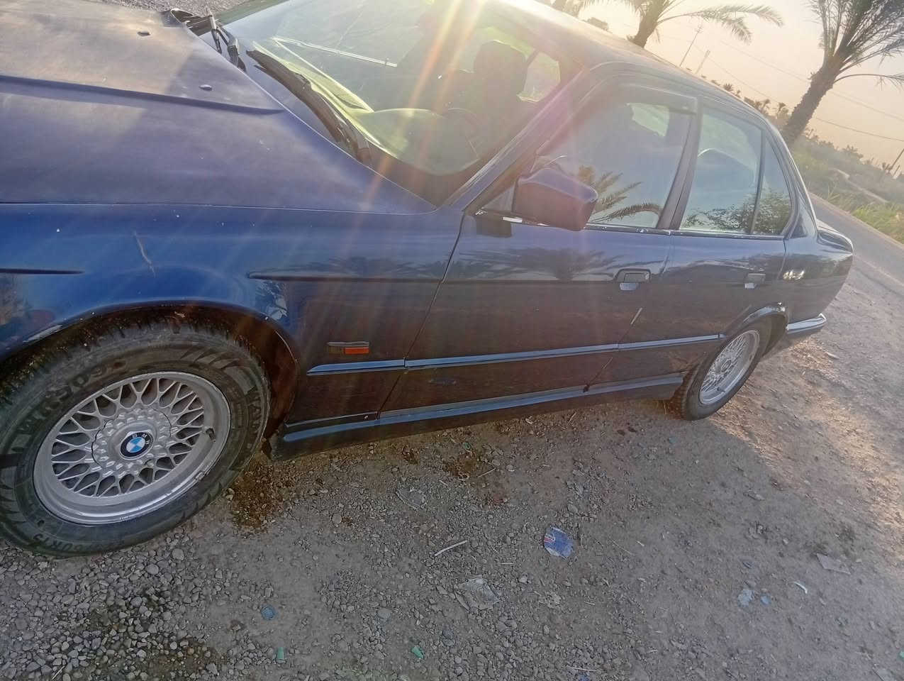 السلام عليكم بي ام. 525موديل 1992محرك وكير بحاله جيده تبريد شغال سنويه بعد سنه ونص  تخم تاير جديد 
حداده نص عمر  غرفه نضيفه  مكاني البصره قضاء المدينه 
***********.   السعر 48وبيهه مجال
