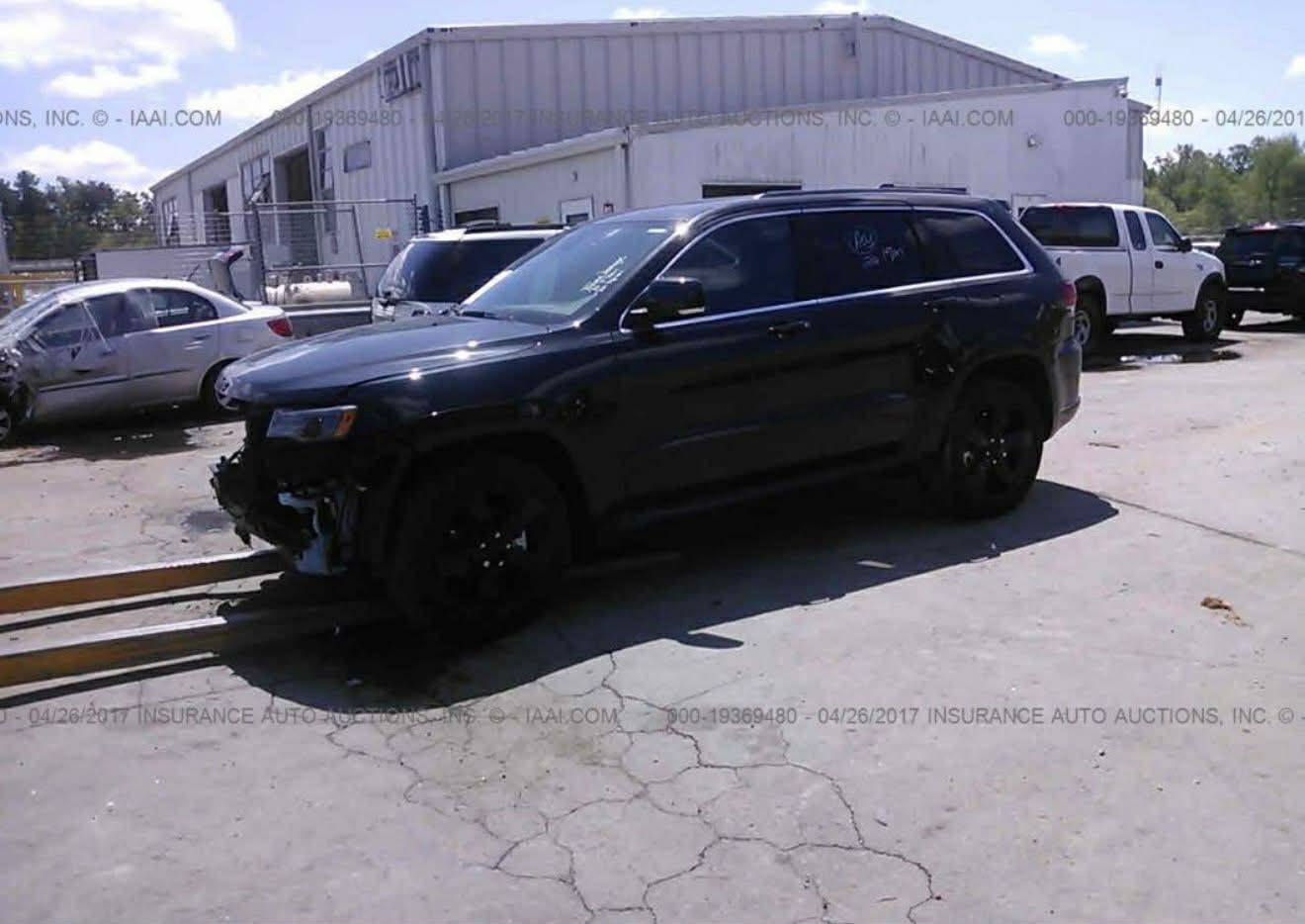 جيب  سومت اعلى فئة فول 1/1
موديل 2016 كلين تايتل  مكينه 6 سلندر  3600 

صور الحادث مرفقات 

رقم بغداد  

 بيه صبغ البنيد بدون داخل سبب شخوط 

مواصفات السيارة :-

 —————————

/ بانوراما / رادارات 360 / كامره خلفيه / سستم صوت هارمن كاردون / تبريد تدفئة كشنات / مقود كهرباء / كشنات جلد مع كهرباء / مري قلاب مع تعتيم الضوء / هيتر مري / شاشة كبيره  / حساس امامي خلفي / اوتو بريك / اوتو ستوب / ويل كروم / شفتات ستيرن / صندوق كهرباء / تحكم ستيرن كامل / مري جانبية قابلة للطي / ترحيب عند الاقتراب / لايت زينون لد / وبعد الكثير من المواصفات 

السعر :205 وبيها مجال

مكان سياره بابل ***********
