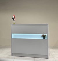 ميز رسبشن للمحلات او المكاتب للبيع مستعمل شهر واحد فقط سعره 260 الف وب...