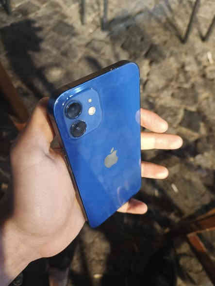 ايفون 12 عادي 
ذاكرة 64
بطارية 94
تك سيم
نموذج m
فيس ايدي شغال✅
جهاز ما مبدل بي شي
السعر 250 بي مجال
خاص او اتصل
***********
