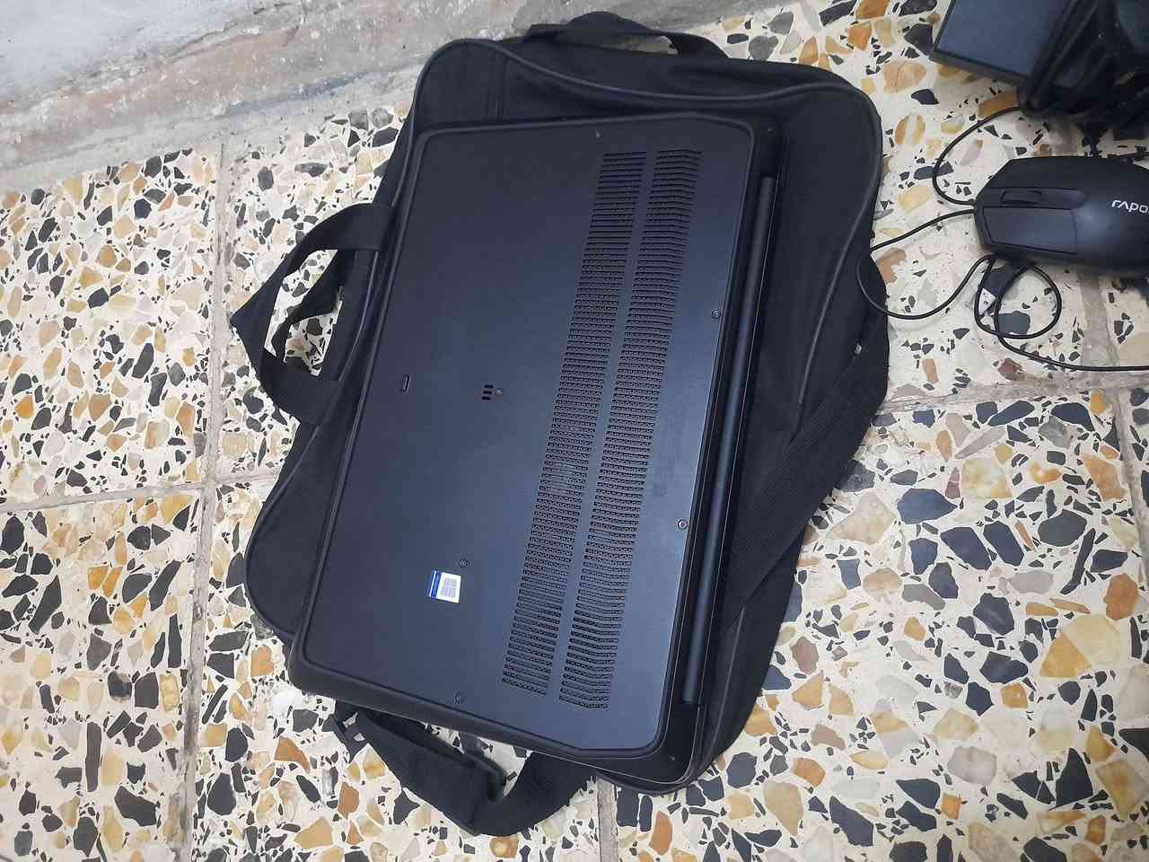 Hp zbook g3 17 ing
كوراي 7
جيل 6 HQ
رام 8
هارد 256 ssd
حجم شاشه 17 انج
كارت متصل 4 نوع انتل داخلي
كارت منفصل 2 نوع نيفيديا
كيبورد ضوئي
دقه 1920X1080
بطاريته الاصليه تنطي وقت 3 ساعات
مكفوله من  كل عطل وتصليح
اتشغلك جميع الالعاب وبرامج المونتاج
ملحقاته جنطه حجم 17
وماوس وشاحنته
السعر نهائي بدون عمله 250 الف
عنواني بغداد التراث قرب تقاطع درويش
توصيل ماعندي


**إذا كنت صاحب هذا الإعلان وتريد حذفه لأي سبب، رجاءا أرسل رسالة إلى الدعم الفني**