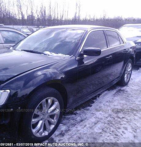 سلام عليكم اوباما موديل 2017 فول السياره فور ويل
حادثها بالصور 
رقم بغداد سعرها 175 مكاني بغداد ***********
