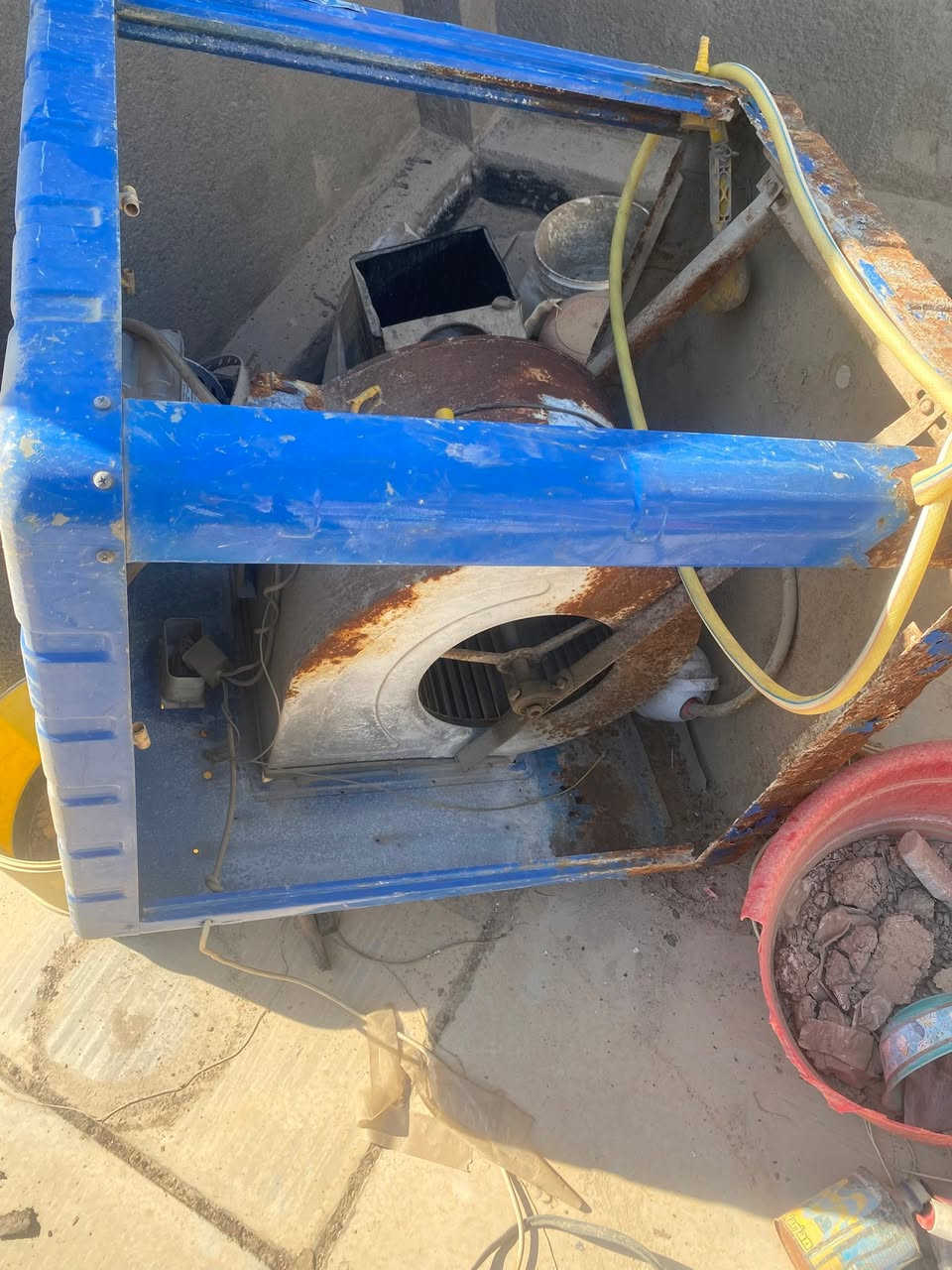 السلام عليكم سبلت توسوت واحد طن يشتغل بس مليك مابيه غاز سعره ١٠٠
مبردات شغالات بس كشرهن تعبان ثنينهن ٤٠ الف


**إذا كنت صاحب هذا الإعلان وتريد حذفه لأي سبب، رجاءا أرسل رسالة إلى الدعم الفني**