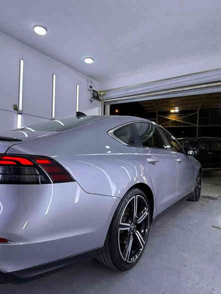 لسلام عليكم هوندا اكورد سبورت 2024  هايبرد مكينة 2000تنفس طبيعي حادثة طابة بغابة مو تصادم بية اربع قطع صبغ زائد التكم من الامام صورة والحادث موجودات بصور ماشية١٦ الف  بيها نواقص بسيطه السياره تعميرة درجة اولا مصروف علية كلة اصلي غراظ عدة بس البنيد جبتة حديد السعر مناسب 165  او مراوس  مكاني بغداد الكرخ 
***********بي واتس
