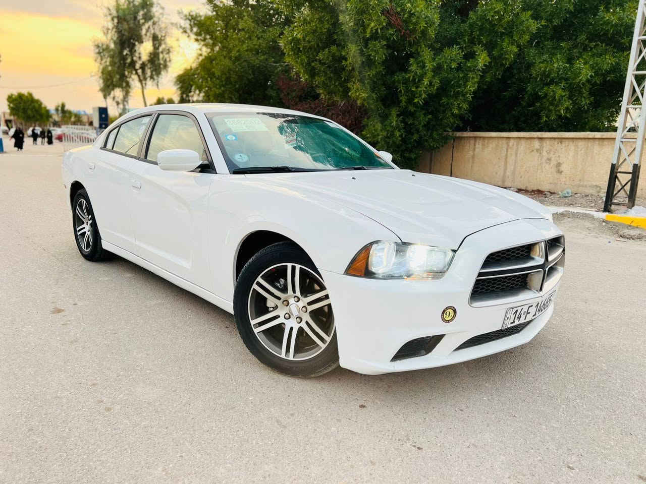 سلام عليكم دوج شارجر موديل 2011 وارد امريكي كفاله عامه رقم بصره دولي حره تحويل ثاني يوم بسم المشتري موصفات نص فول بصمه تشغيل بصمه ابواب ويل كب حجم 18 معه تخم تأير توني شاده دواخل بيجي سياره ستخدام شخصي محرك 3600 سته سلندر  وبعد بيه موصفات مكان سياره ناصريه مركز سعر 145 وبيه مجال بسيط الاســـتفسار ***********
