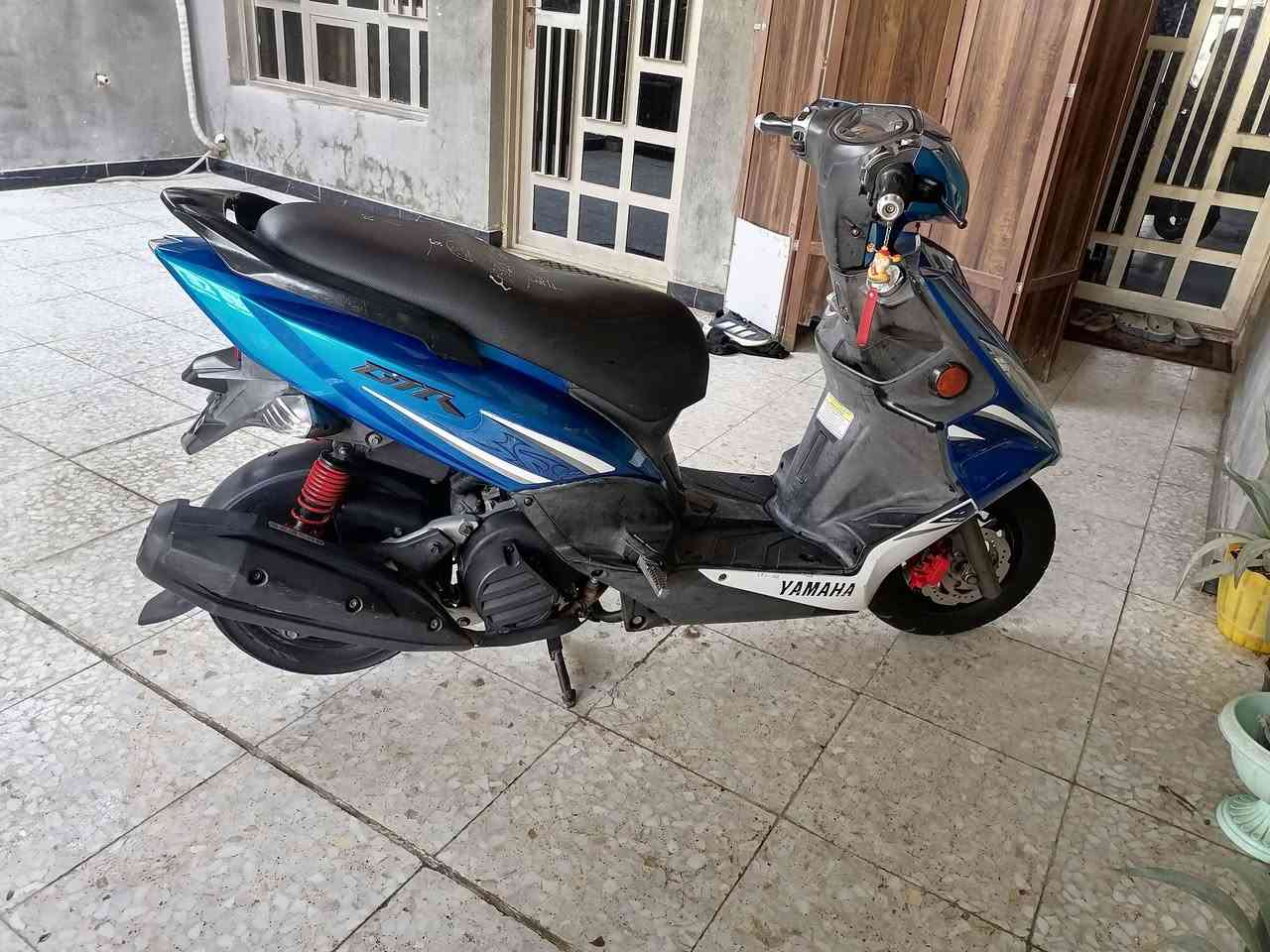 السلام عليكم
ماكس Getty R لون سمائي
رقم الشاصي مطابق
ختم واحد دراجه نضيفه صار فتره نازله من الرمبه
 جيب فيتر وتعال
اشاير عالي ناصي دبل اشاره كله شغاله
السعر مليون وبيه مجال بصيط
للستفسار خاص


**إذا كنت صاحب هذا الإعلان وتريد حذفه لأي سبب، رجاءا أرسل رسالة إلى الدعم الفني**