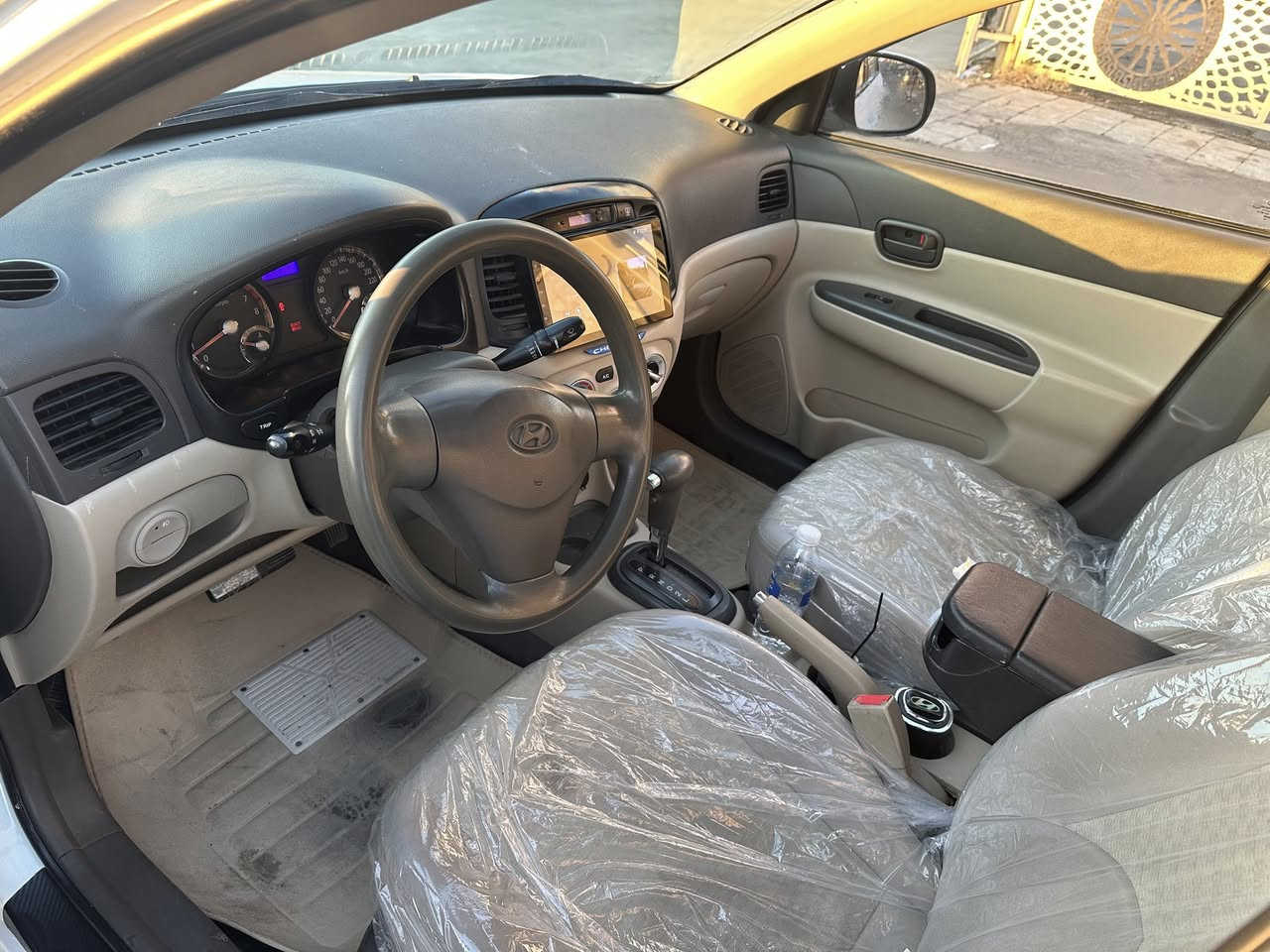 عليكم اكسنت دبدوب 
موديل 2011
محرك 16
كير اوتماتيك
رقم اربيل
تخم تاير جديد
السعر 115 وبيه مجال

***********

***********وتساب
