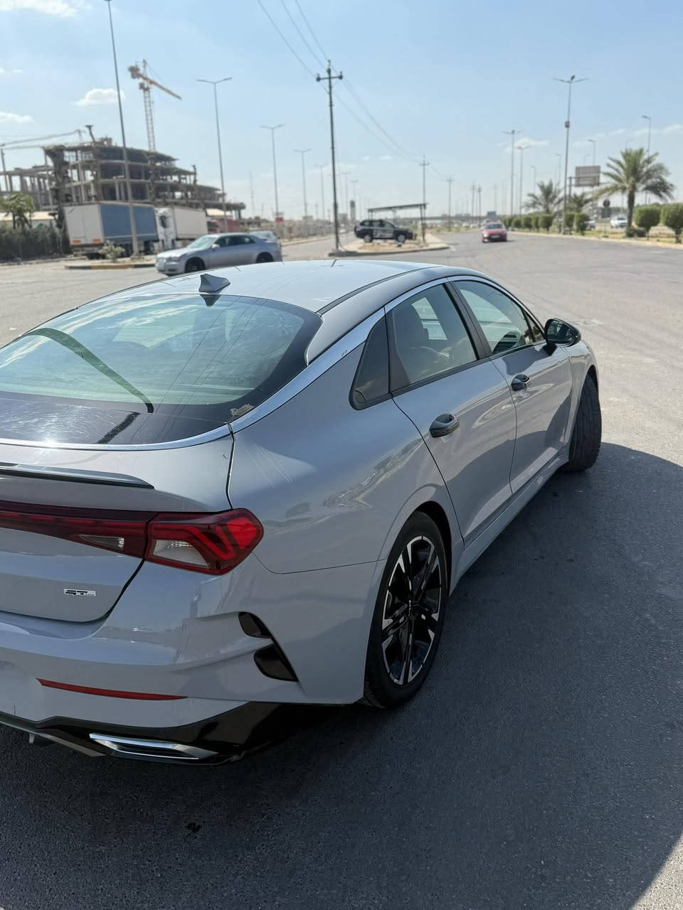 كيا k5 موديل 23 لون اسمنتي GT lien

ماشي 55 الف ميل

داخل جلد احمر 

فول مواصفات ما عدا البانوراما 

محرك 1600 تيربو 

حساسات خلفية و حساسات بلمري و رادار امامي

وارد امريكي حادثهة بامريكة فقط البنيد و اجتي ال بغداد صار بيهة 3 قطع 

موجود سونار  جديد من بدي جيك البارحة سويتة بتاريخ 
2026/5/21
للمعولمه : شاصي+ لغد مكفولات 
كير محرك مكفولات 
كلشي شغال برغي مابيها نقص سياره جاهزه من كلشي تجي وتشوفها وتعجبك 
السعر : 165 ورقه 
***********
العنوان : بغداد الامين الثانيه
