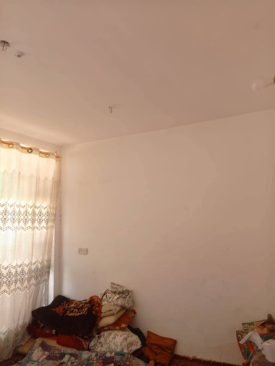 سلام عليكم يتوفر لدينا دار للبيع طابو صرف مساحه 50م طابقين يحتوي على غرفتين نوم واستقبال وصاله ومطبخ وخدمات بيت جديد خدمات كامله ماء وكهرباء وتبليط شارع عريض 10م بغداد الكرخ منطقة الري قرب حي الاعلام للاستفسار خاص السعر جدآ مناسب


**إذا كنت صاحب هذا الإعلان وتريد حذفه لأي سبب، رجاءا أرسل رسالة إلى الدعم الفني**