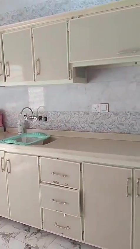 بيت زراعي للبيع المساحه 170قرب شارع 30التواصل واتساب واتصال ***********
