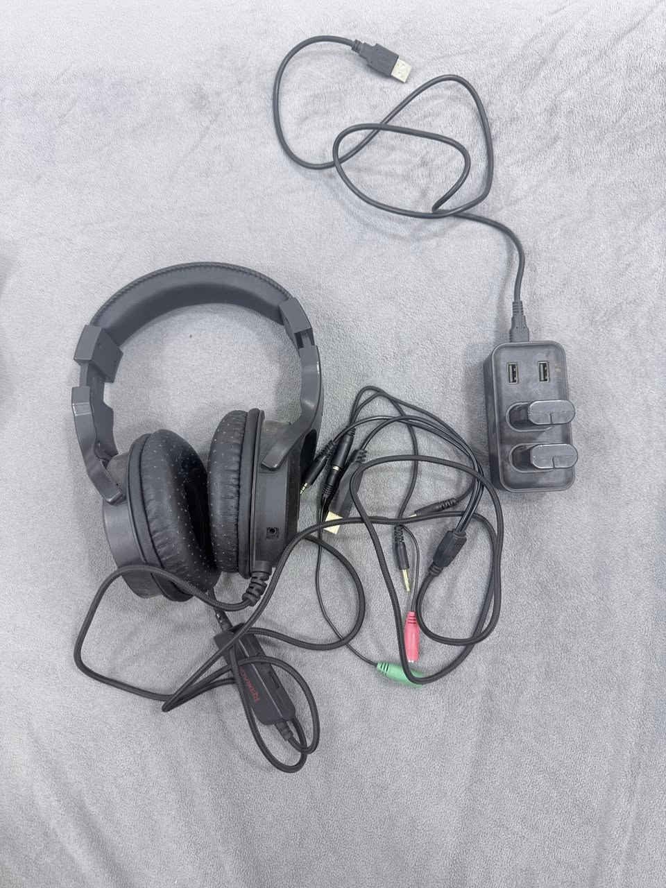 كلشي بالصوره ويه التوصيل سعره ٣٥
سماعات ريدراكون اصليه وشاحن بطاريات اكسبوكس


**إذا كنت صاحب هذا الإعلان وتريد حذفه لأي سبب، رجاءا أرسل رسالة إلى الدعم الفني**