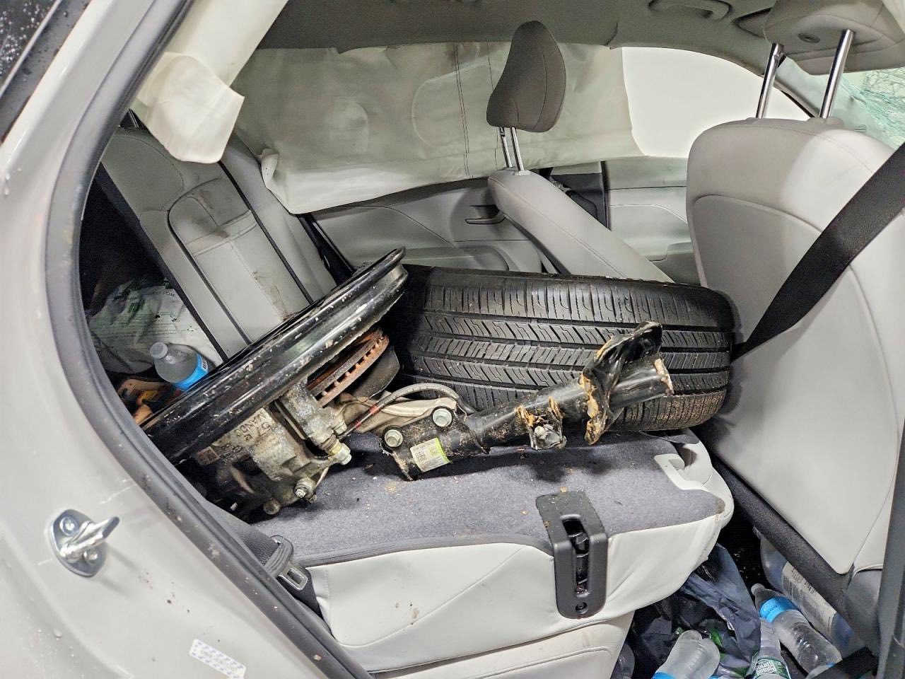 السلام وعليكم كونا موديل 24 لون سموكي حالياً بطريق تستلم بل حره بعمان تريد واصل عراق تريد مصلح ماعندي مشكله السياره بصمه شاشه جبيره تشغيل عن بعد مكينه 2000دوش  السياره ماشيه ٣٥ الف مايل بسعر جداً جداً مناسب


**إذا كنت صاحب هذا الإعلان وتريد حذفه لأي سبب، رجاءا أرسل رسالة إلى الدعم الفني**