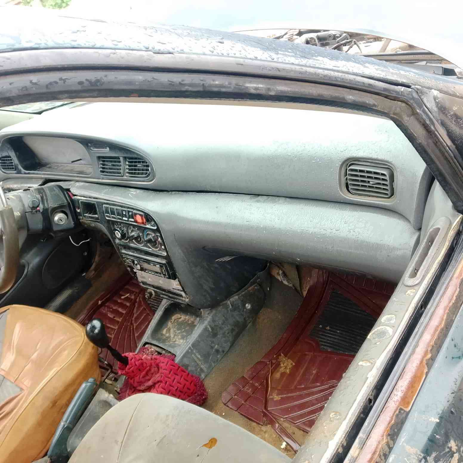 السلام عليكم للبيع سيفيه موديل 95 بغداد فحص مؤقت محرك تمام الكير تعبان السعر 10 وبيه مجال حك الجيه للتصال عل رقم *********** مكان بلد ناحيه يثرب
