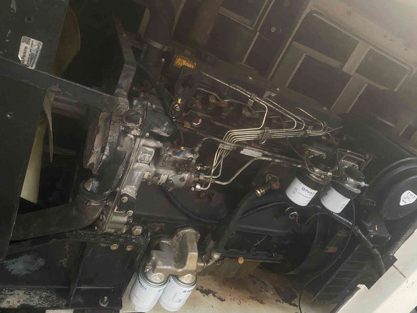 السلام عليكم مجموعة مولدات مولد بيركنز كاتم 100 كيفي ومولد بيركنز 45 كيفي  ومولد مسبوشي للبيع مكانهم رمادي كلهن شغالات لا تنقيص لا تبخير بلادي 
***********
