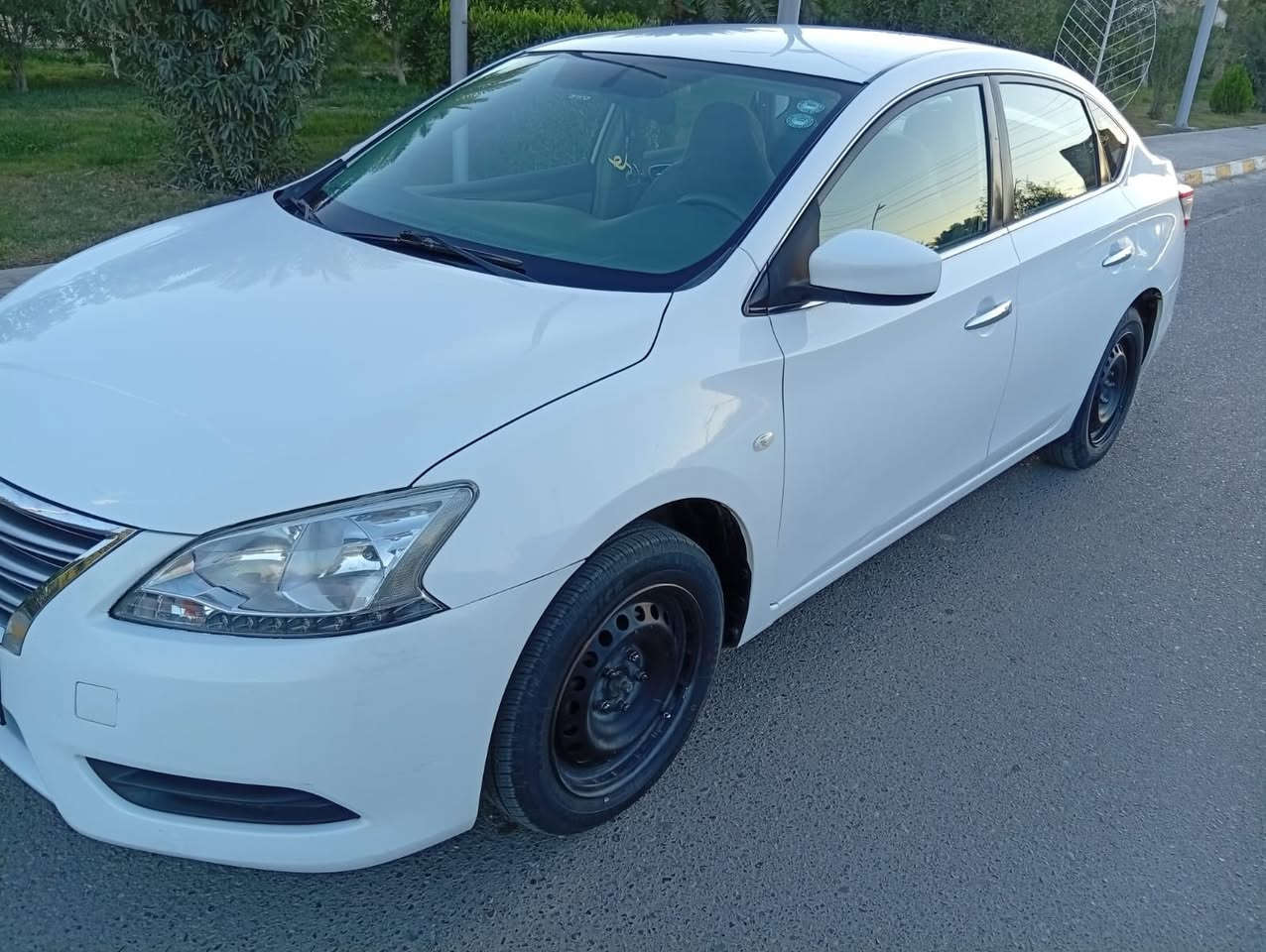 السلام عليكم...
للبيع...نقد فقط  اعتذر عن الاقساط 
باسعر 119$وبيه مجال بسيط
سنترا خليجي 2018ابيض ثلجي 
رقم أربيل سنويه وهزه وبراد 🆕 
شرط التحويل والغرامات 

⭐️محرك مكفول شرط لاتبخير ولاتنقيص 
🌟كير اتوماتيك بدون اي عيب مال بيت"
⚔️المواصفات⚔️ 
تحكم ستيرن 
حساسات +نظام ECo
شاشة 📺 كاميرا 

 🚘سياره جديده برغي ما ناقصها 

🚗سياره بيها جاملغ السكن فقط بدون اي دواخل ☑️

تايرات 4️⃣ جديدة 🆕 
صدر امامي خلفي كله جديد 
شرط التحويل ثاني يوم
السعر 119$ وبيها مجال بسيط 
مكان السيارة صلاح الدين تكريت الزهور 
رجاءً ما أقفل سعر بالتلفون تعال وتدلل 
للاستفسار ‭٠٧٧١ ٩٩٨ ١٠٠٩‬
